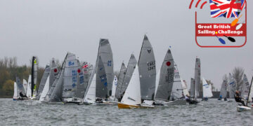 Norfolk Punt wins Fernhurst Books Draycote Dash