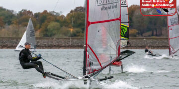 Sam Pascoe Dash Day 1 leader