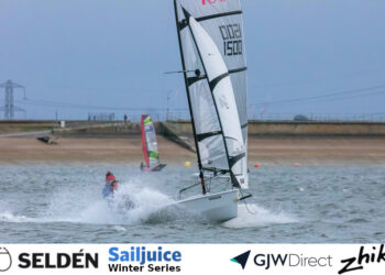 RS400 wins a breezy Sailing Chandlery Datchet Flyer