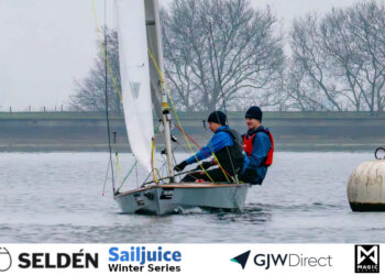 Norfolk Punt wins the Magic Marine King George Gallop